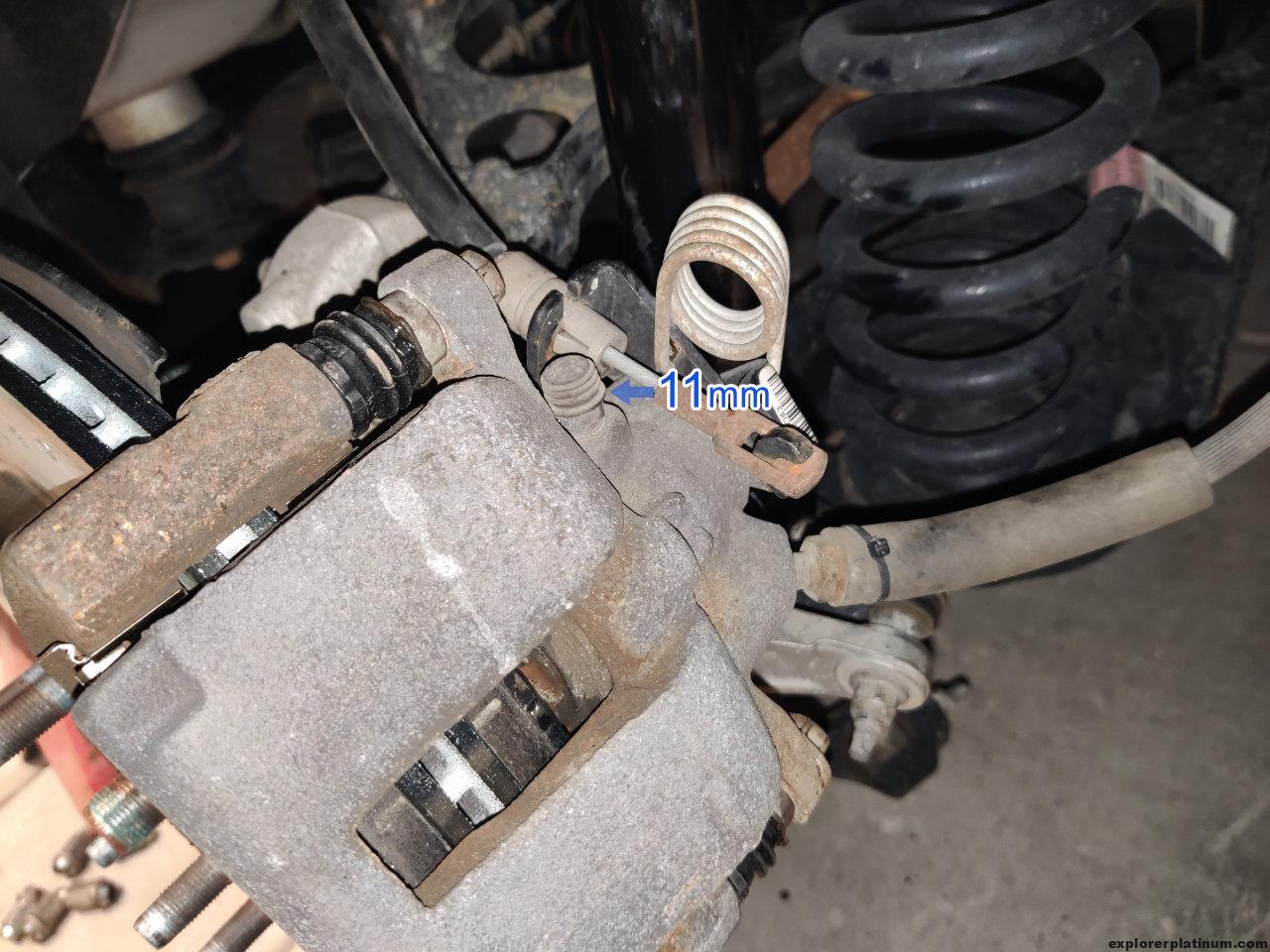 Maintenance: Brake Fluid Bleeding – Explorer Platinum