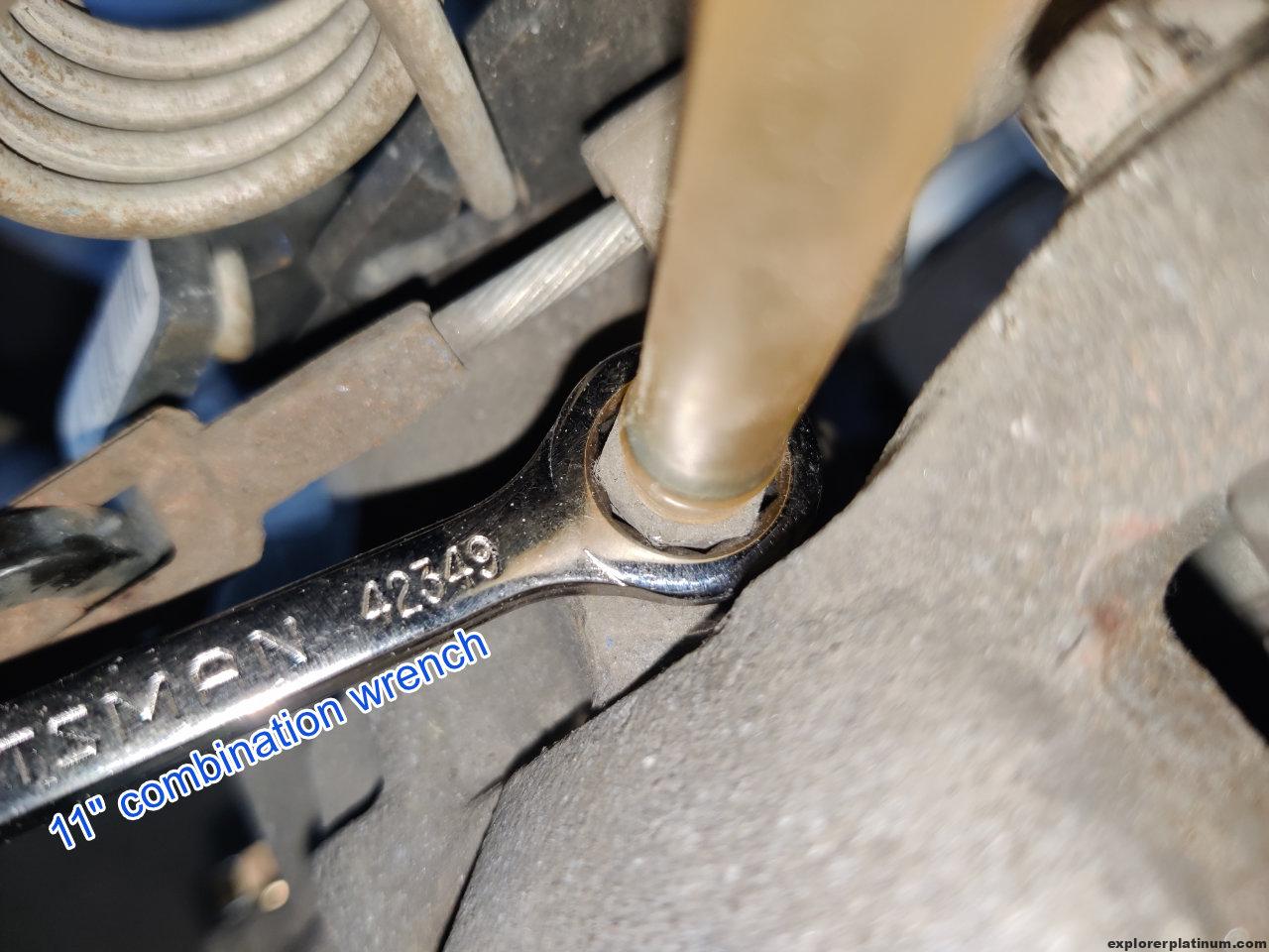 Maintenance Brake Fluid Bleeding Explorer Platinum