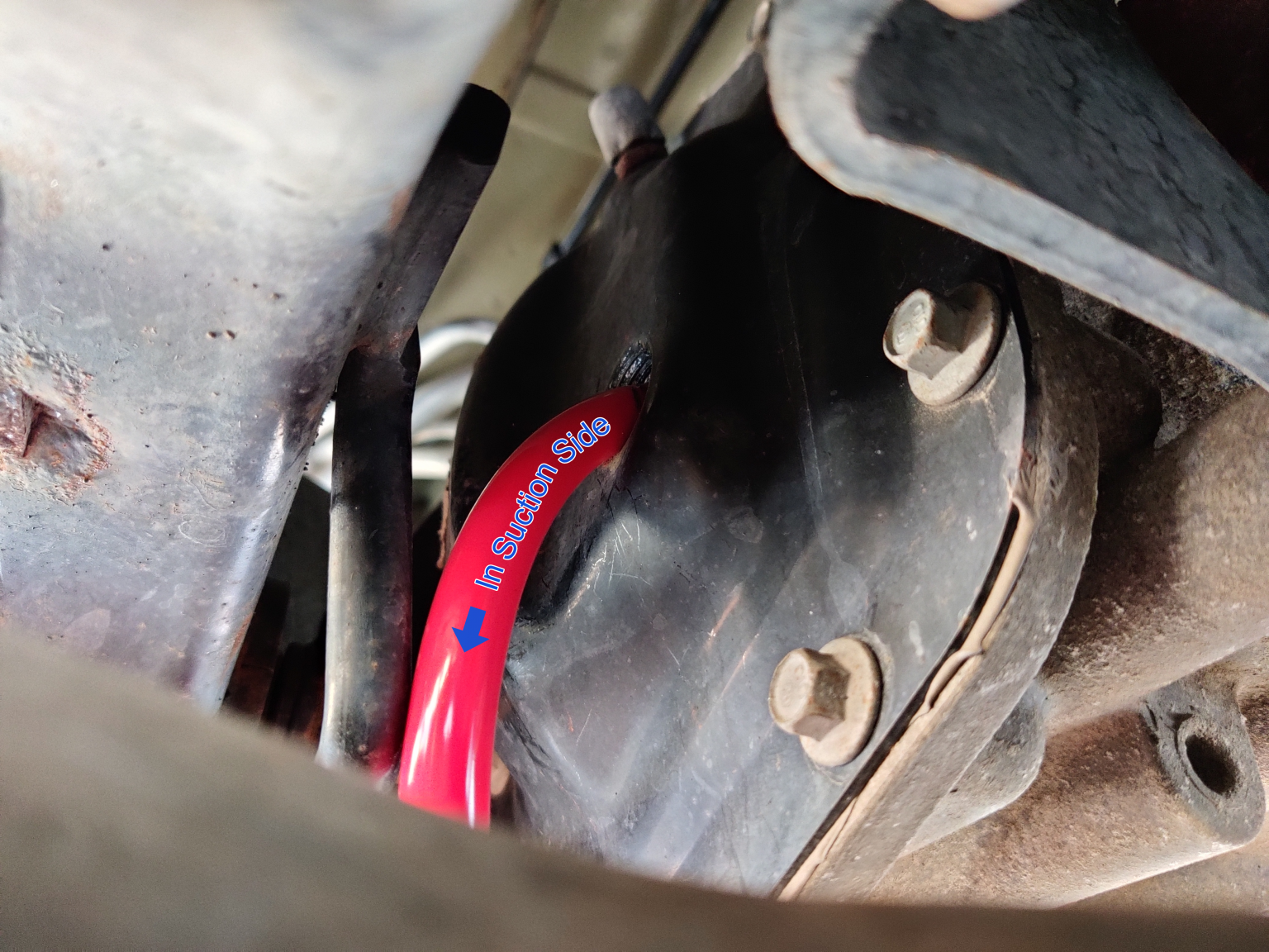 Maintenance: Replacing Rear Differential Fluid – Explorer Platinum