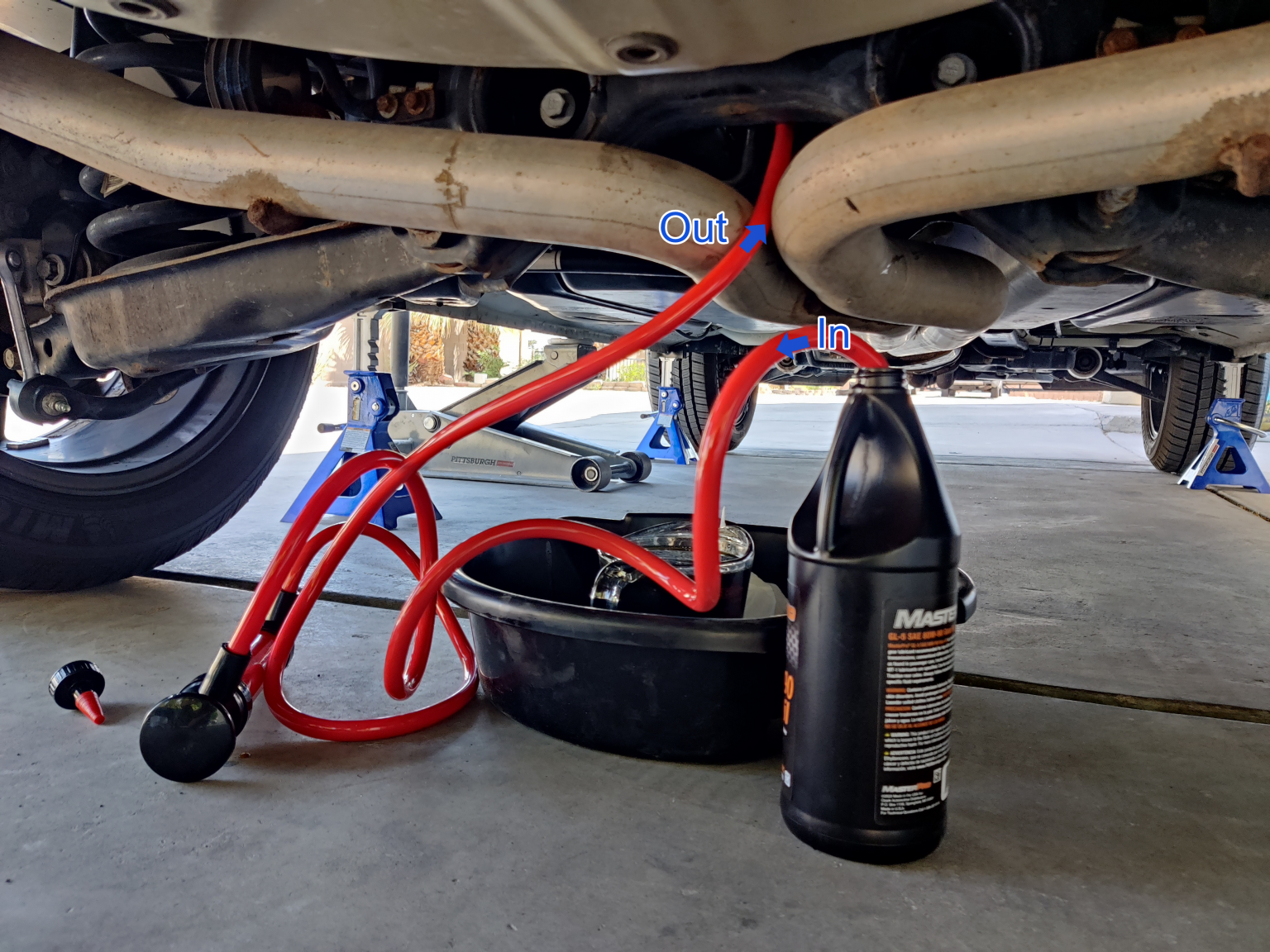 Maintenance: Replacing Rear Differential Fluid – Explorer Platinum